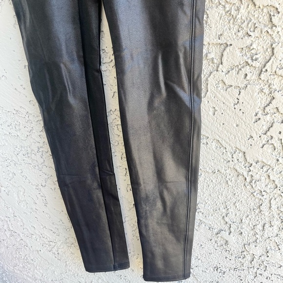 SPANX Faux Leather Leggings Women’s Medium  NWOT - Picture 4 of 12